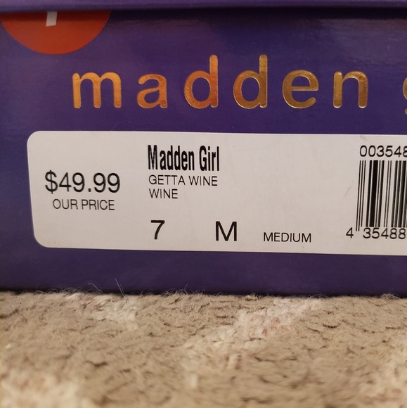 Red Heels - Picture 3 of 5